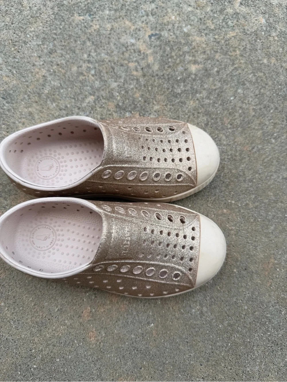 Native Kids Metallic Rose Water Shoes with White Toe Caps